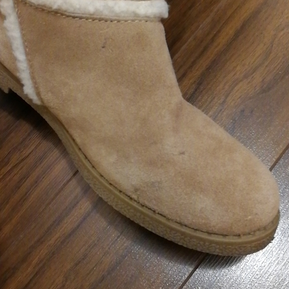 VGUC fake-fur lined suede boots - Picture 7 of 9